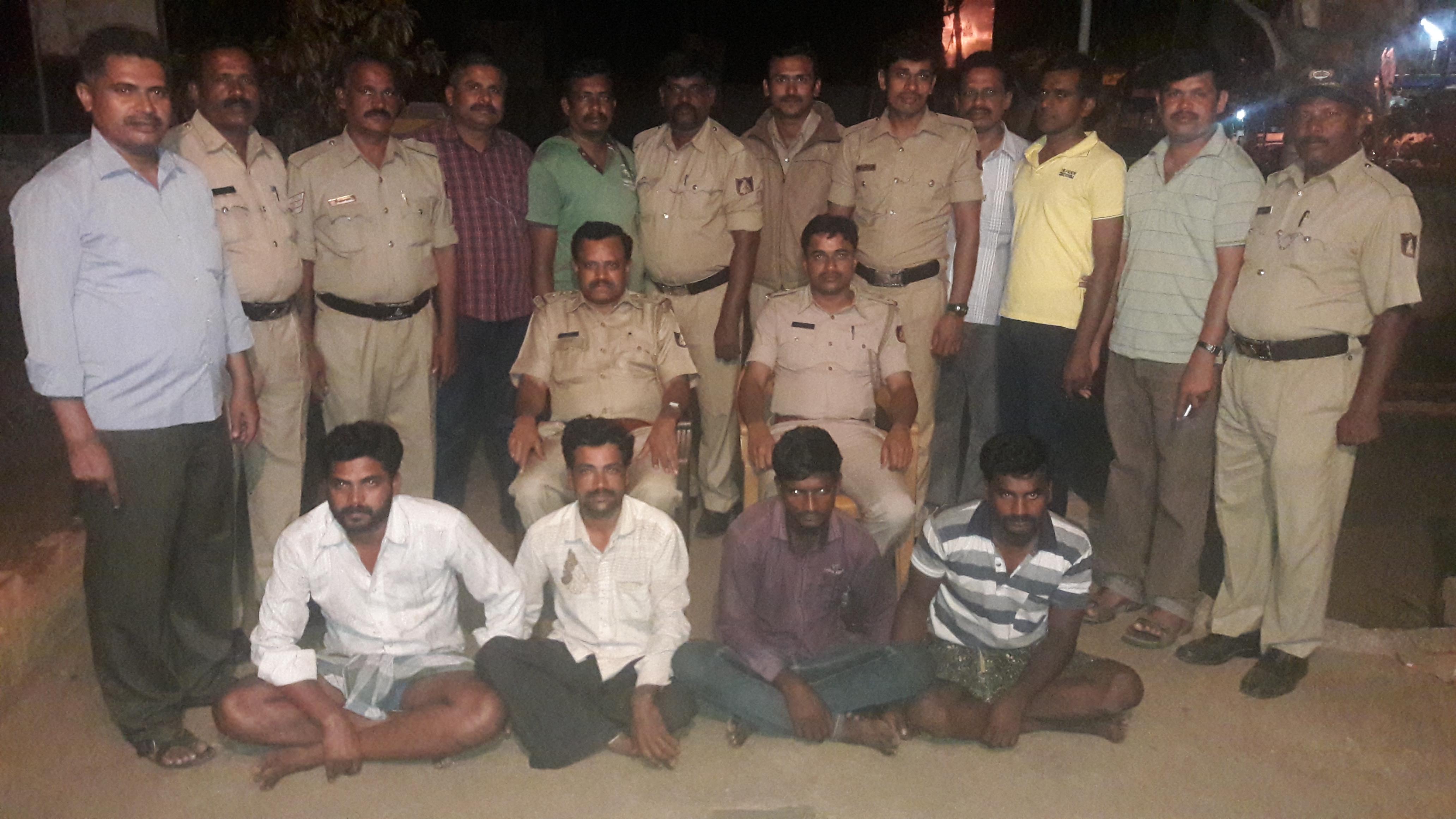 ನಂದಿಹಳ್ಳಿಯಲ್ಲಿ ಕಳ್ಳತನ ಮಾಡಿದ್ದ  ಆರೋಪಿಗಳ ಬಂಧನ